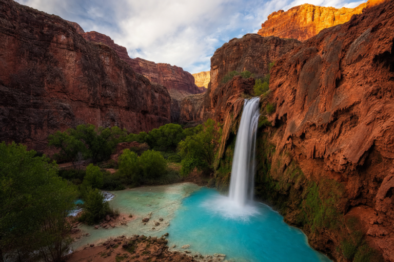 Havasu Falls turquoise waterfall, Arizona - Tripvorra